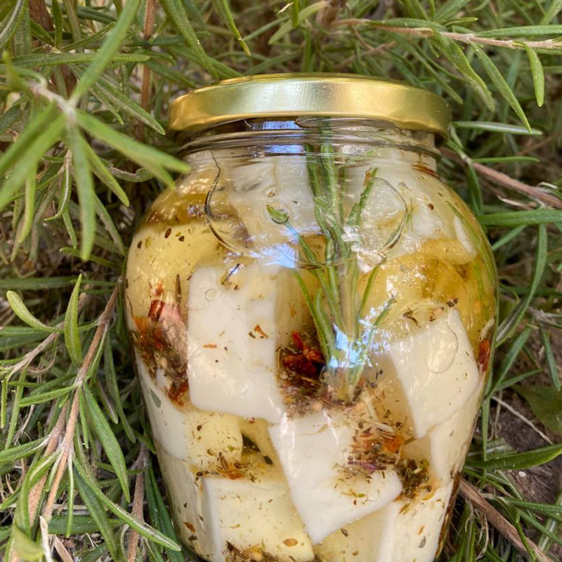 Сыр маринованный со специями Сыр маринованный со специями